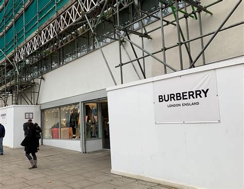 burberry factory outlet london review|Burberry factory shop London.